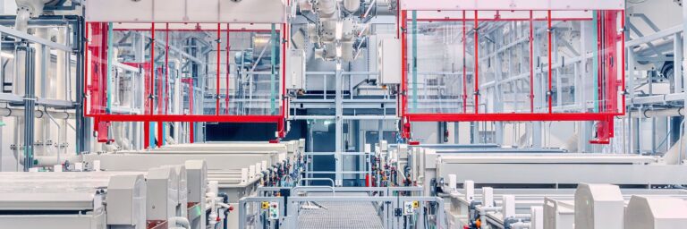 Electris – czołowy producent komponentów miedzianych finalizuje inwestycje warte blisko 50 mln zł. Firma wdraża zautomatyzowaną galwanizernię oraz rozwija usługi montażu rozdzielnic i szaf sterowniczych