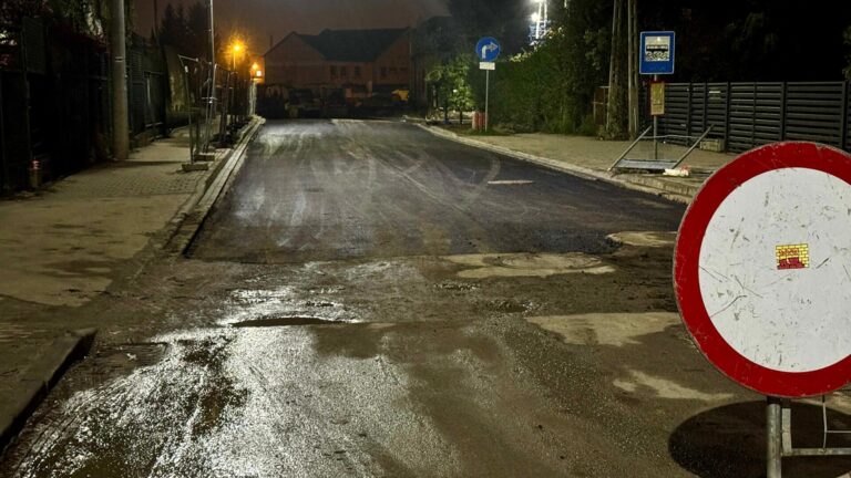 Asfaltowy dywan zwiastuje wyczekiwany koniec utrudnień