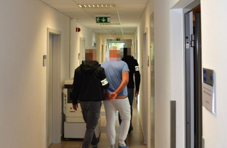 Sądecczyzna. Zabrał oszczędności seniorki i wpadł w ręce policji