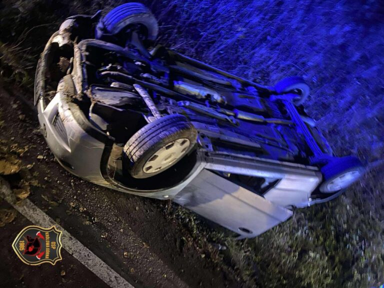 Stracił panowanie nad pojazdem. Wszystkie służby na miejscu [ZDJĘCIA]