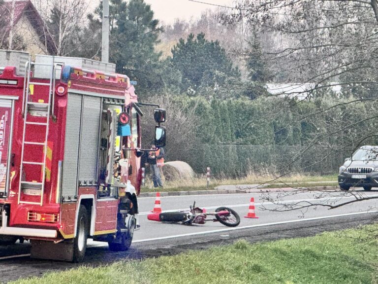 Wypadek na DK75. Poważnie ranny motocyklista