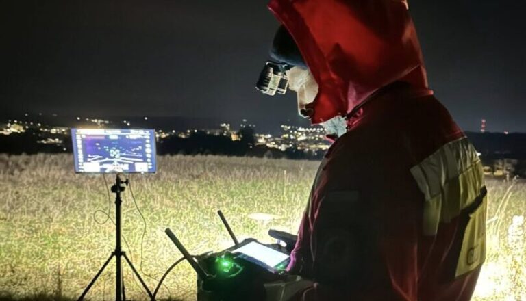 Gorlice. Nocna operacja po zgłoszeniu tajemniczego obiektu latającego