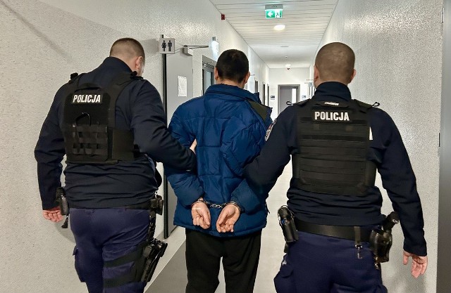 Do kolejnego wyłudzenia nie doszło. Mężczyźni byli poszukiwani listem gończym