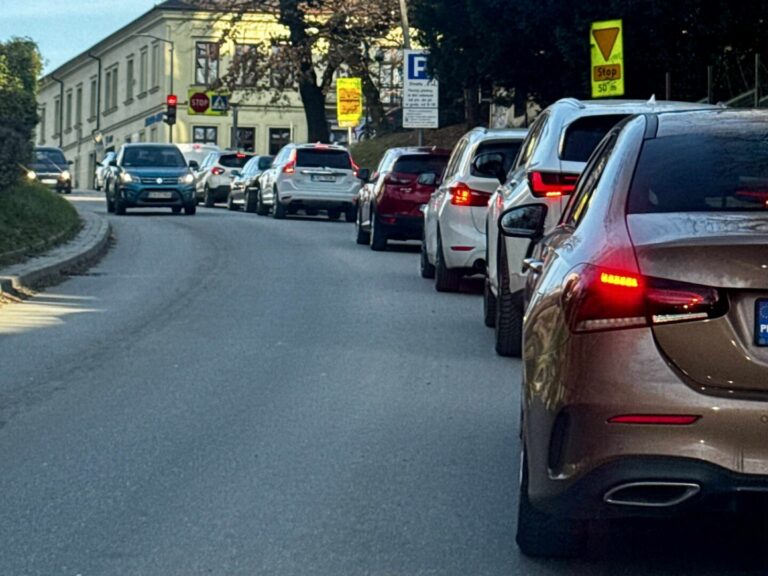 Jedną zamykają, drugą otwierają. Kolejne roszady na ulicach