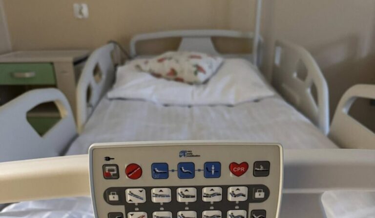 Newag w roli św. Mikołaja. Dar dla Sądeckiego Hospicjum za dziesiątki tysięcy