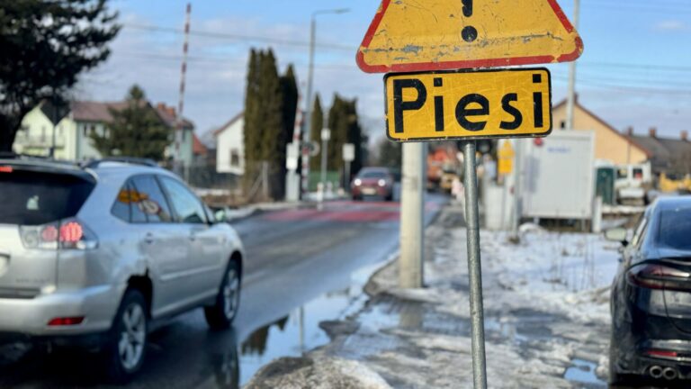 Rozpoczął się remont. Piesi wchodzą pod koła [FILM, ZDJĘCIA]