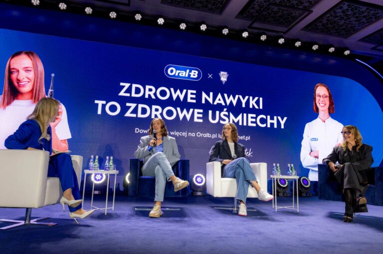 Zdrowe nawyki to zdrowe uśmiechy” – Iga Świątek w kampanii edukacyjnej Oral-B wspieranej przez PTS