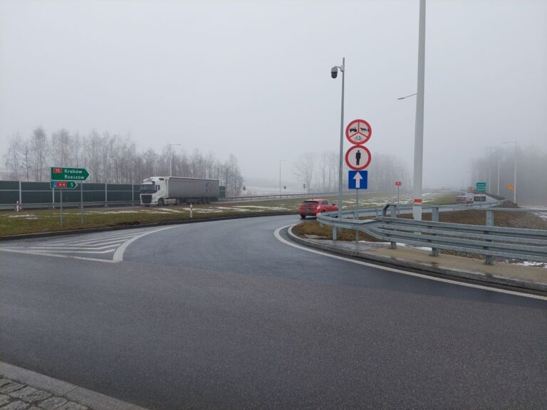DK75a. Kolejna zmiana organizacji ruchu. Sprawcą osuwisko