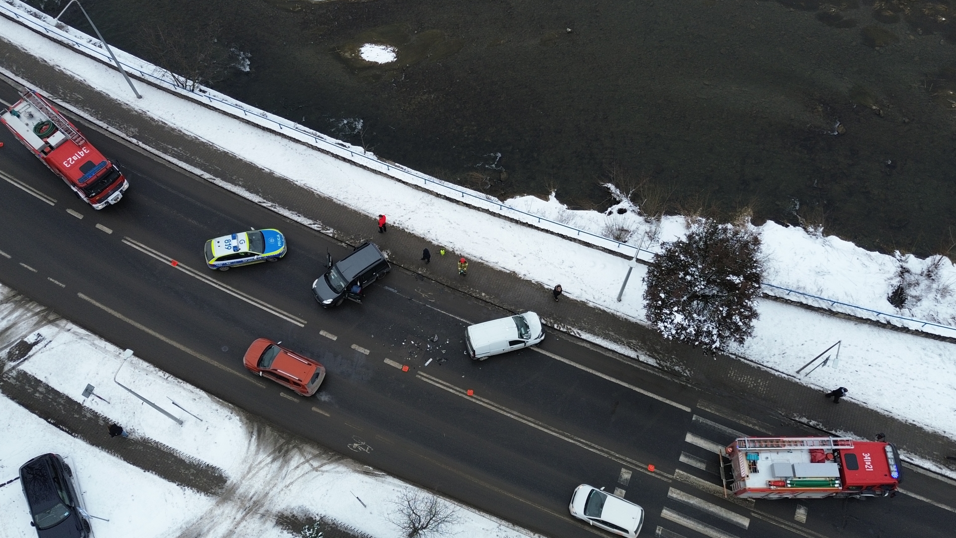 Wypadek samochodowy na ul. Bulwar Narwiku. Są ranni !!!