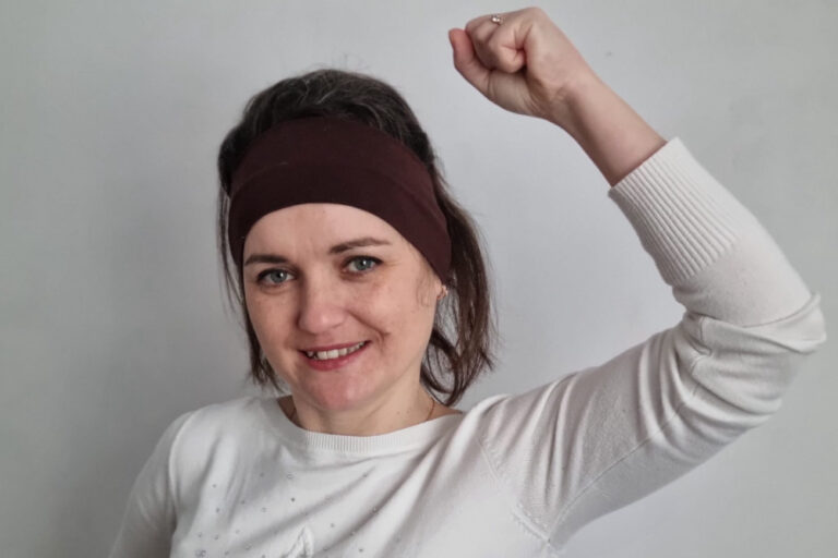 Ta dzielna dziewczyna dla córek walczy o życie. Drugi raz musi pokonać ,,paskudę”