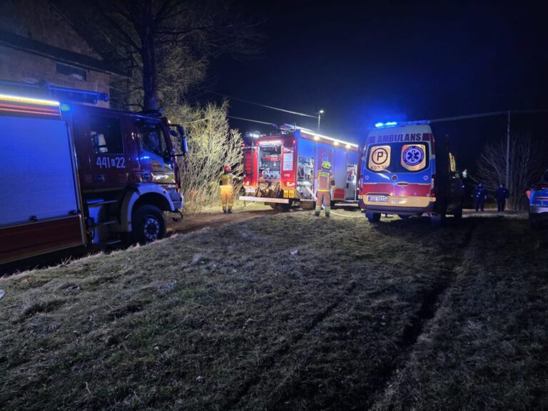 Płonie domek holenderski. Jedna osoba poszkodowana