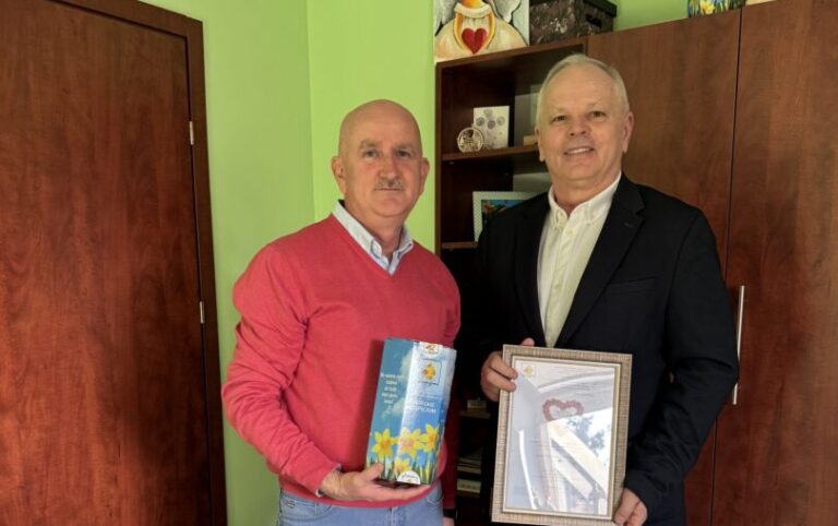 Niezwykła hojność dla Sądeckiego Hospicjum. Kwiaty zastąpili dobrocią