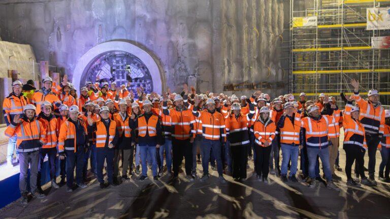 Pierwszy tunel gotowy! ,,Kinga” przebiła się, ,,Jadwiga” 600 metrów od finiszu