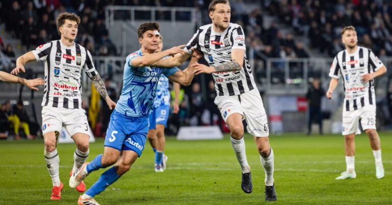 Sandecja znów wygrywa. Hutnik Kraków pokonany po golu Juszczyka