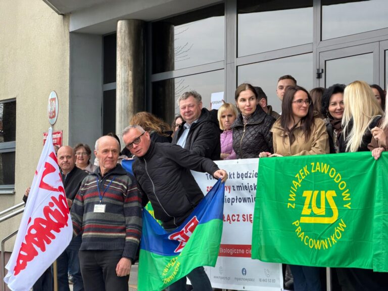 Kolejny protest pracowników ZUS w Nowym Sączu. ,,Automaty chcą zapłaty”
