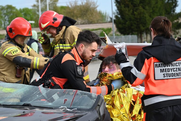 Studenci ANS gasili pożary i ratowali ludzi [FOTO]