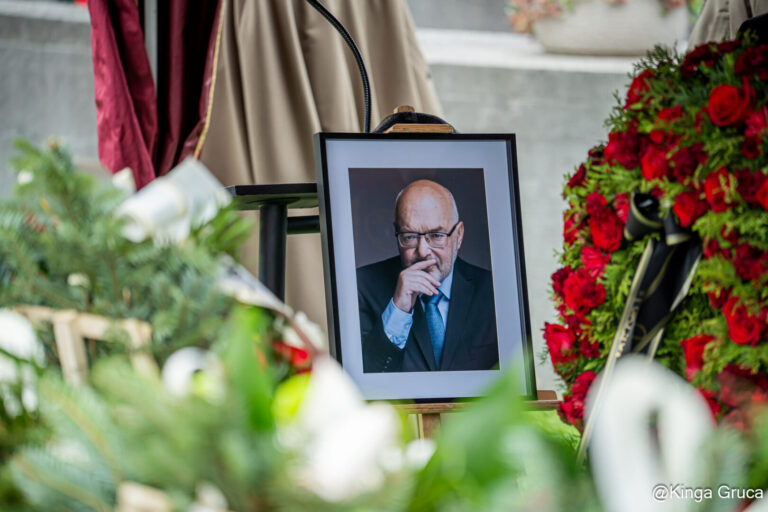 ,,Nie mówimy Ci żegnaj, ale do zobaczenia w wieczności Krzysztofie”