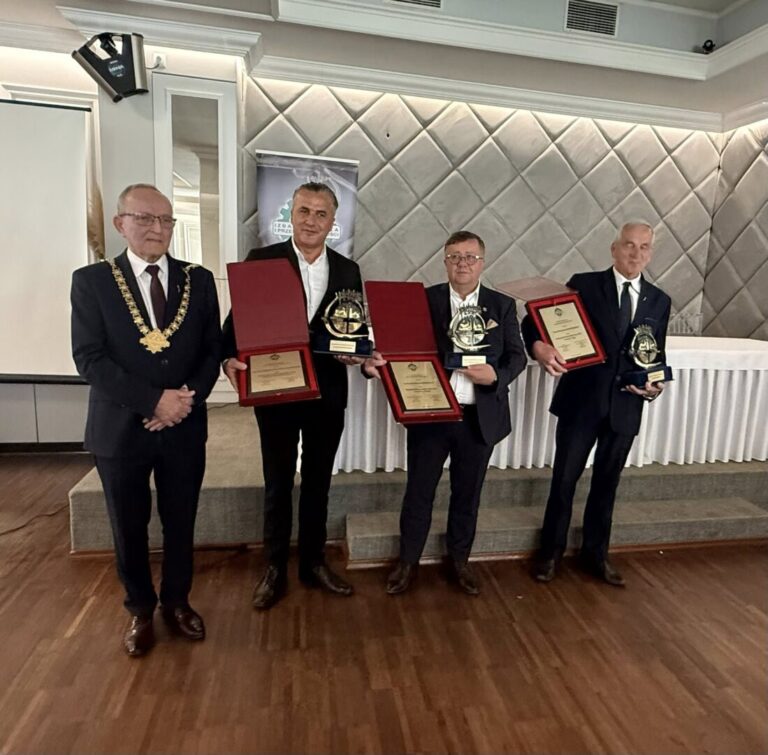 Szubryt, Grygiel i inni przedsiębiorcy z regionu z odznaczeniami