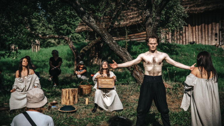 Patronat DTS. Festiwal Teatru Tej Ziemi „W rytmie natury”
