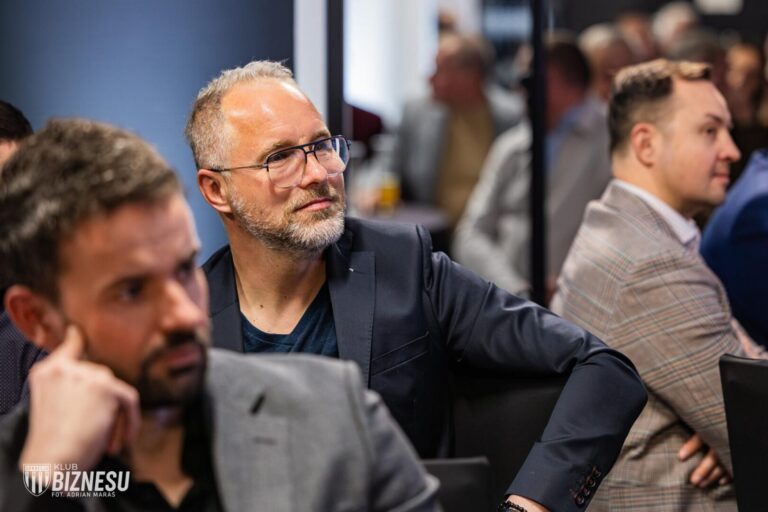 Rafał Smalec grzmi po porażce: „Albo robimy show, albo cyrk”