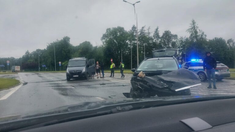 Dzwon na dzikim rondzie w Nowym Sączu