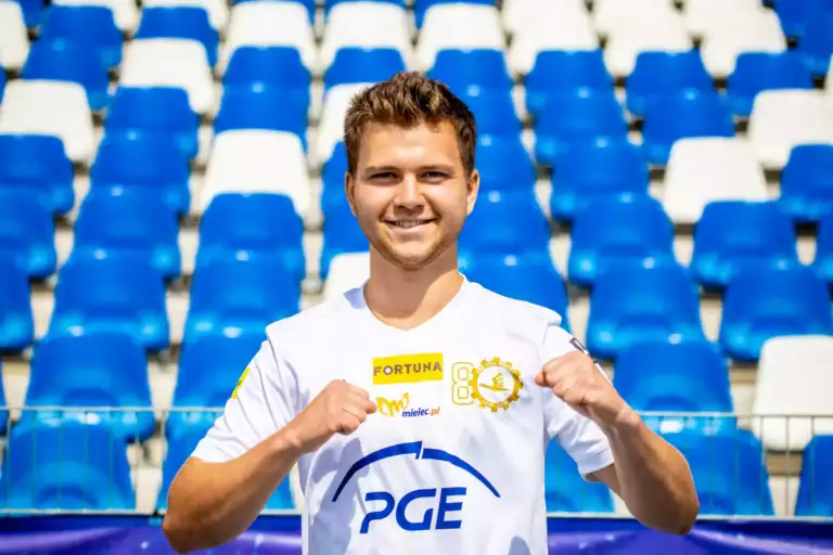 Z boiska do drużyny Pana Boga. Neoprezbiter rozpocznie posługę na Sądecczyźnie