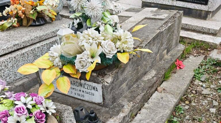 Sączersi to zrobili! Za te pieniądze odnowią groby patriotów