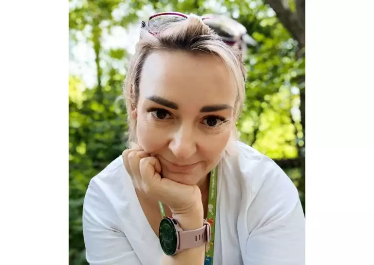 Żywa Biblioteka w Galerii Trzy Korony: Poznaj „Książkę”, która odważyła się zburzyć mur w edukacji