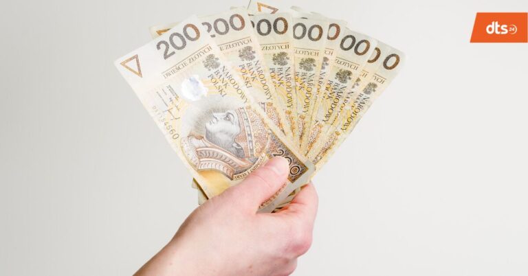 GUS pokazał coś ważnego: połowa pracujących zarabia mniej niż 7907 zł brutto