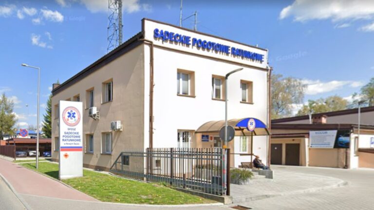 Upały dają się we znaki mieszkańcom. Pracowity weekend Sądeckiego Pogotowia Ratunkowego [BILANS]