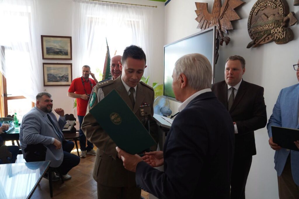 Odznaczenia od Starostwa Powiatowego na 120-lecie PTTK „Beskid”