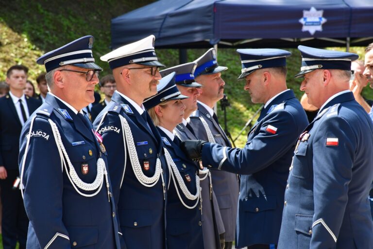 Święto Policji w Grybowie. 97 policjantów z awansami
