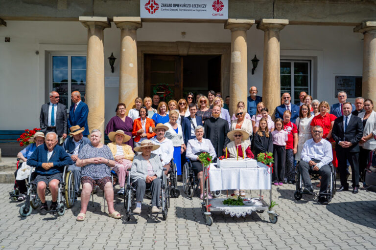 75 lat troski o bliźniego – jubileusz ZOL Caritas w Grybowie [FOTOGALERIA]