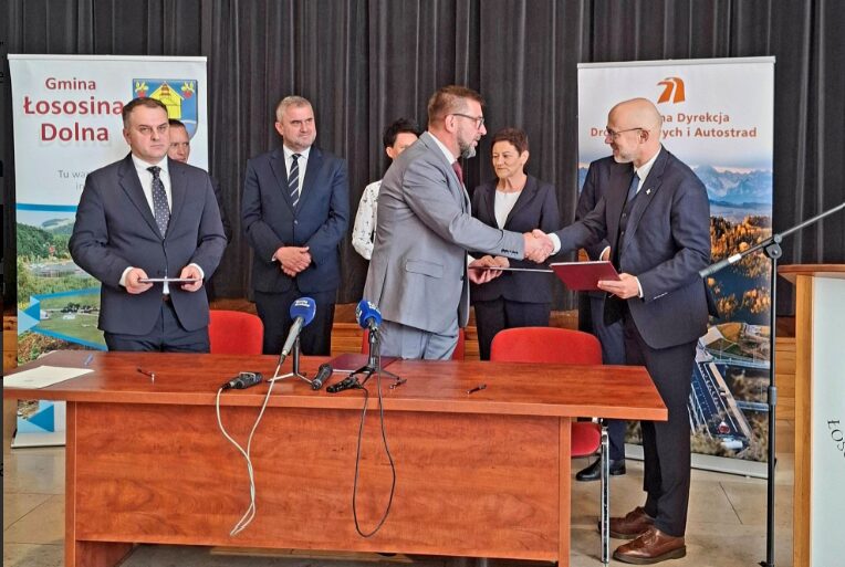 Sądeczanka: podpisano umowy na dwa odcinki. Ponad 19 mln zł za dokumentację i tysiące odwiertów